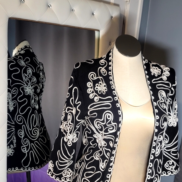 S Once Again White and black hand Cardigan - Picture 8 of 13